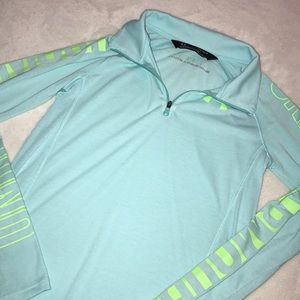 Under armour youth large girls shirt